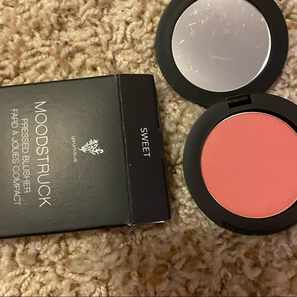 Younique Sweet Blush